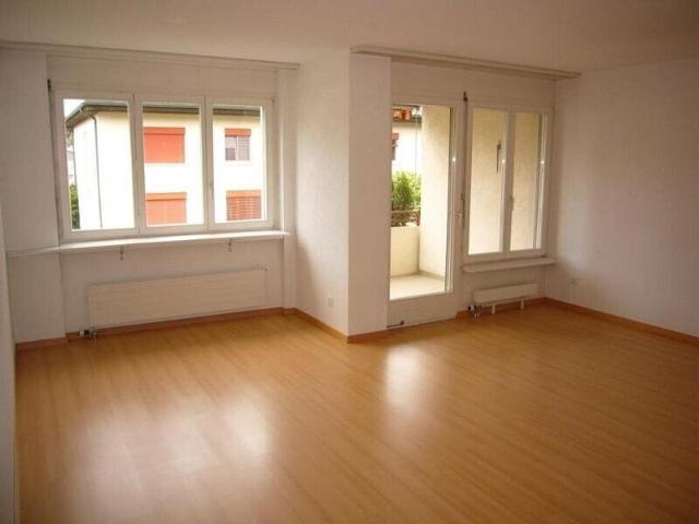 Idyllisch gelegene 3½ Zimmer Wohnung mit Gartensitzplatz