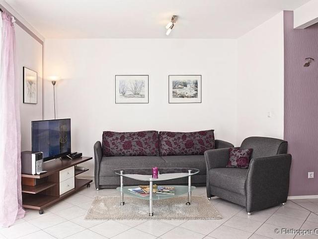 Idyllisch gelegene 2 Zimmer Wohnung mit Terrasse und Garten sowie Parkplatz in Bad Endorf Landkreis Rosenheim