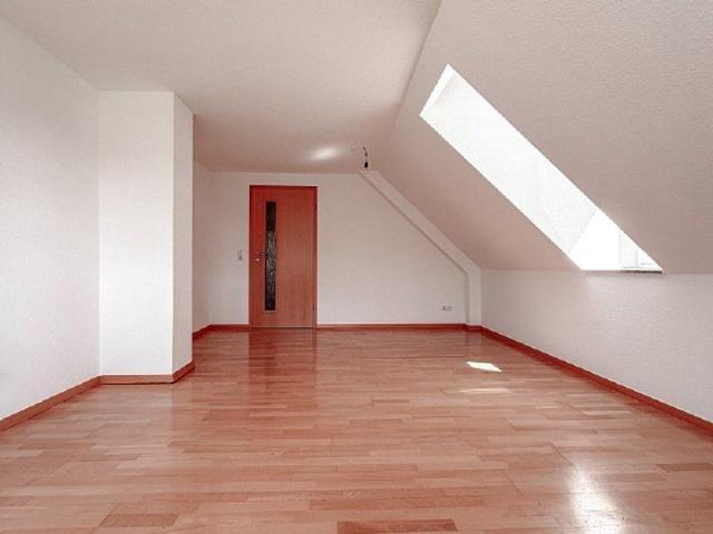IDYLLISCH IM ERZGEBIRGE! Tolle 4 Raum Wohnung mit Kamin