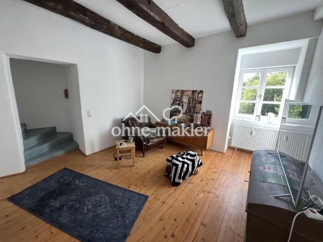 Idyllische Altbauwohnung mit Blick aufs Wasser
