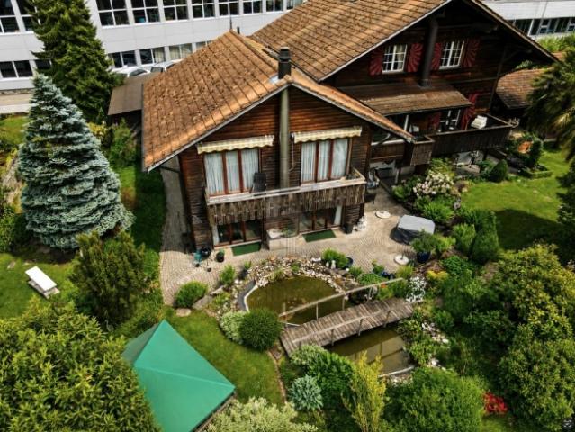 IDYLLISCHE LAGE MIT TRAUMHAFTEM GARTEN