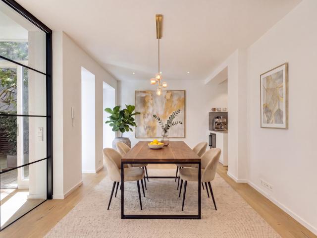 Idyllische Ruheoase in bester Citylage: Stylisches Townhouse mit Rooftop Terrasse