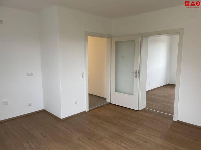 Idyllische, ruhige und sonnige 2 Zimmer Wohnung !