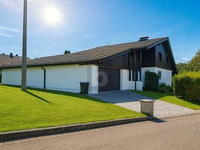 IDYLLISCHES TRAUMHAUS IN RUHIGER LAGE