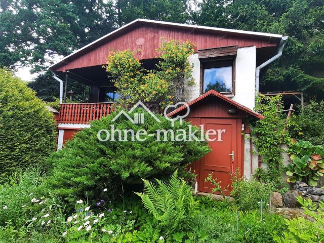 idyllisches Wochenendhaus im Wald