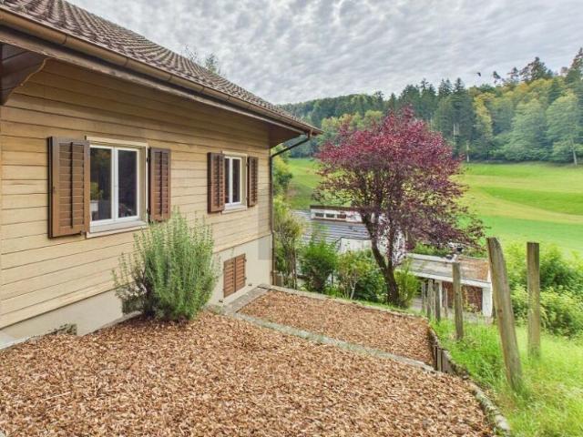 IDYLLISCHES WOHNEN IM GRÜNEN MIT VIEL FREIRAUM