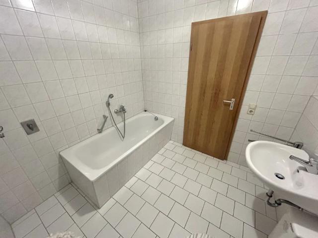 Idyllisches Wohnen im Grünen: Charmante 2 Zimmer Wohnung im Nienburger Weg 22!