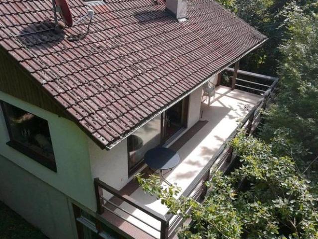 Idyllisches Anwesen m. Pferdestall & gr.Baugrundstück –Prov. frei