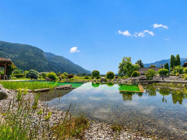 Idyllisches Anwesen mit Atemberaubender Poollandschaft