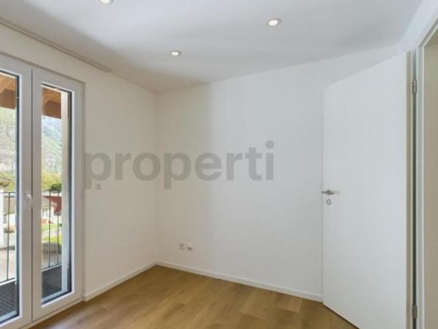 Idyllisches Einfamilienhaus mit 4.5 Zimmern in RivieraIdilliaca casa indipendente con 4,5 locali in Riviera