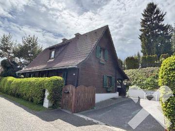 Idyllisches Holzhaus in Bestlage mit großem Grundstück Natur, Ruhe & Potenzial