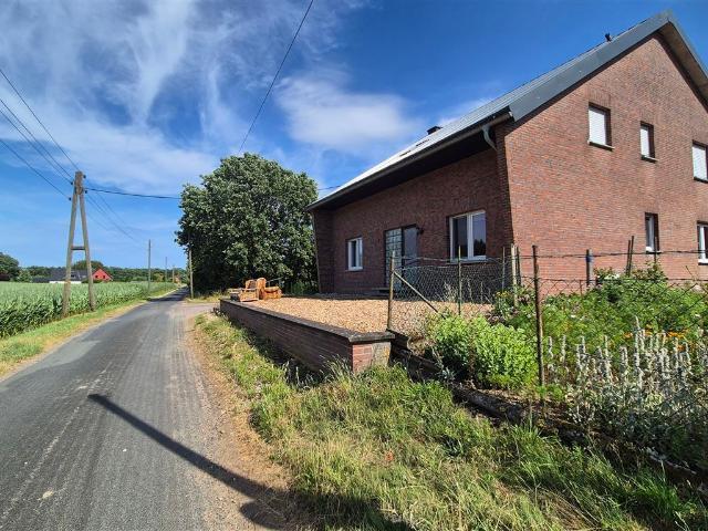 Idyllisches Landanwesen mit Zweifamilienhaus, Cottage, Scheunen und ca. 21.662 m² Grundstück