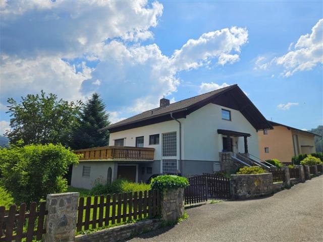 Idyllisches Landhaus mit Doppelgrundstück und großem Entwicklungspotenzial