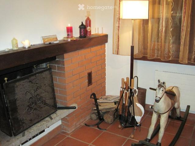Idyllisches Reiheneinfamilienhaus mit Sauna und öffentl. Pool in der Nähe Lugano und Luino im Grünen