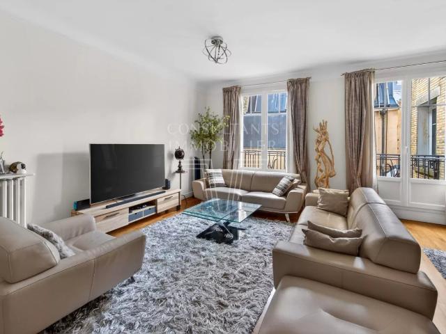 IENA TROCADERO. APPARTEMENT CALME PLEIN OUEST