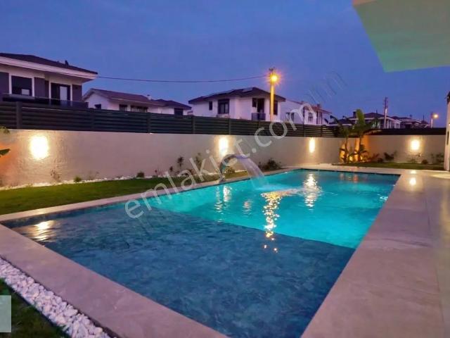 Şifne Köşe Konumda Sıfır Lüx 4+1 Villa