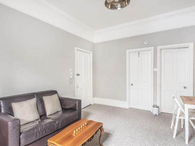 Ifield Road, Chelsea, London SW10, Studio to rent, £1,800 pcm | PrimeLocation