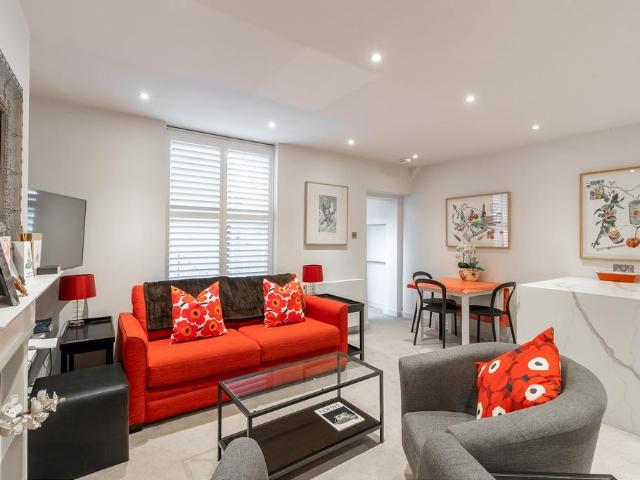 Ifield Road, London, SW10 1 bed flat to rent £3,250 pcm £750 pw