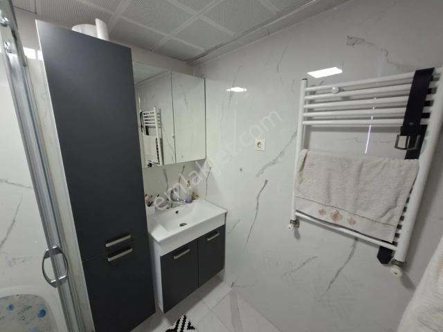 Çift Banyolu Kusursz 3+1 Asansörlü Otoparklı Site İçi Doğalgazlı
