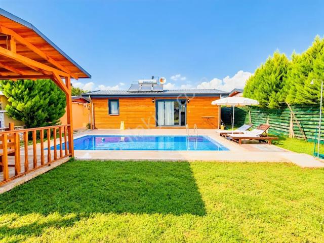 Çiftlik De Denize 400 M Kiralık Havuzlu Lüks Bungalov
