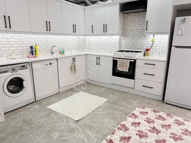 Çiftlik Mahallesinde Abonelikleri Açık Eşyalı Kiralık 2+1 Daire