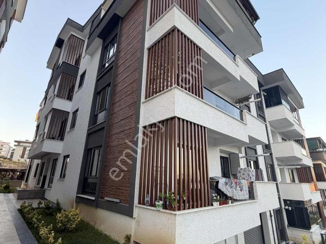 Çiftlikköy Bayrak Tepe'de Kiralık 5+1 Deniz Manzaralı Düblex