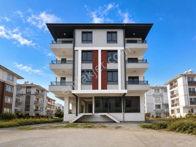 Çiftlikköy Çiftlik Mah.de Sıfır Asansörlü Balkonlu 1+1