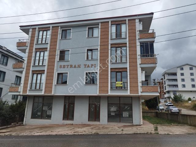 Çiftlikköy Çiftlik Mahallesinde Geniş, Ferah 3+1 Kiralık Daire