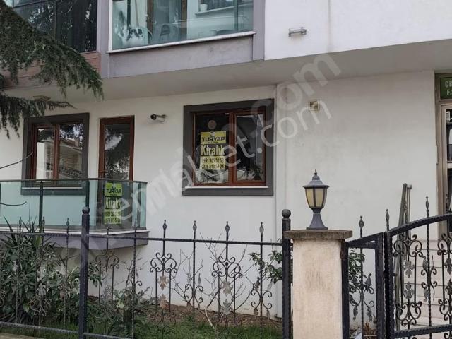 Çiftlikköy Merkezi Konumda Aile İçin Uygun Kiralık Daire