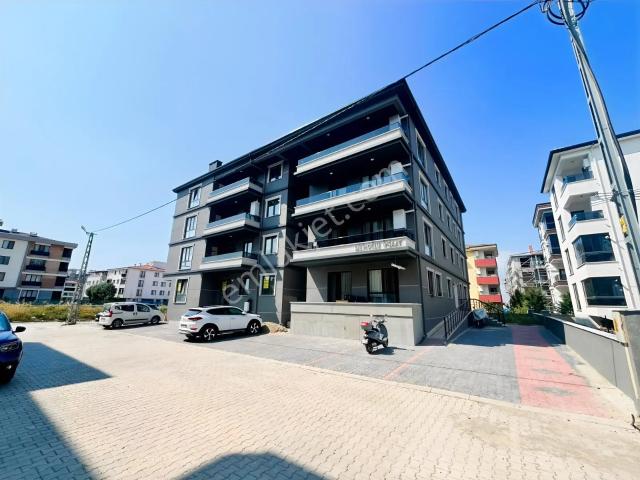 Çiftlikköy'de Güney Cephe 3+1 Sıfır Satılık Köşe Daire