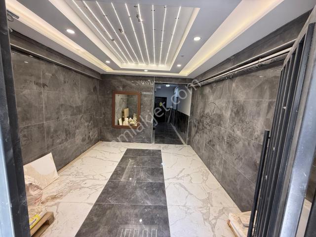 Çiftlikönü Mah Ebeveyn Banyolu K Otoparklı Satılık Sıfır 2+1