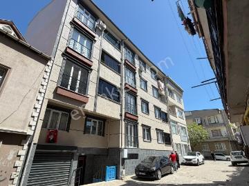 Çiftlikönü Mah Kapalı Mutfak Pazara Yakın 2+1 Satılık Daire