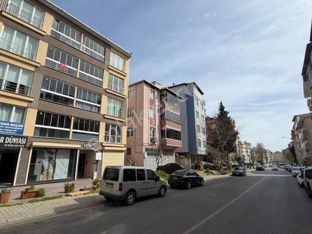 Çiftlikönü Mahallesinde Salı Pazarı Sokağı Kiralık 2+1 Daire