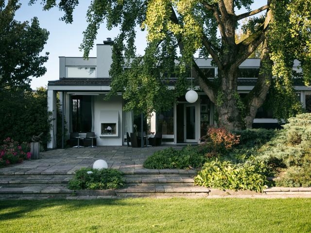 Ikonische Bauhaus Villa an privilegierter Ruhelage – Rheintal SG