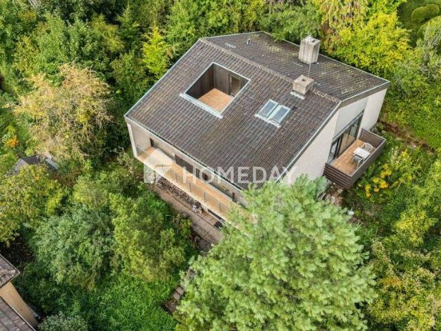 Ikonisches Architektenhaus mit Weitblick & über 200 m² Wohn und Nutzfläche in Stuttgart Sonnenberg