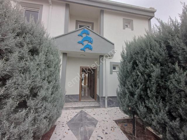 Ihlamurkent'te Site İçinde Lüks Yapılı Satılık 5+1 Villa