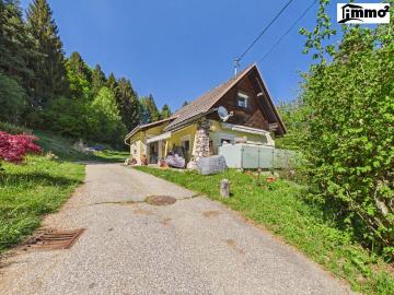 Haus zum Verkauf in 9184 - Parkplatz