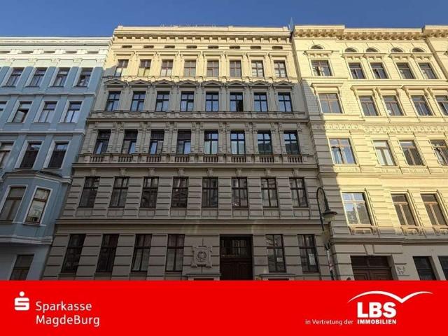 Ihr Glück über den Dächern der Stadt