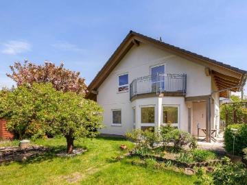 Ihr grünes Zuhause am Berliner Stadtrand mit Pool, Garten und viel Platz für die Familie