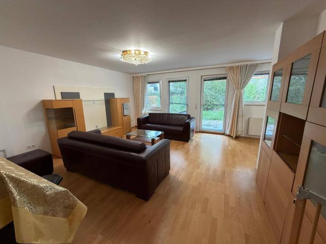 Ihr eigenes Grün in der Stadt: 4 Zimmer Wohnung