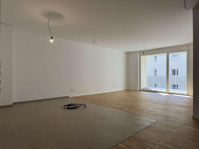 Ihr neuer Rückzugsort: Stilvolle 3 Zimmer Wohnung mit großem Balkon für entspannte Momente!