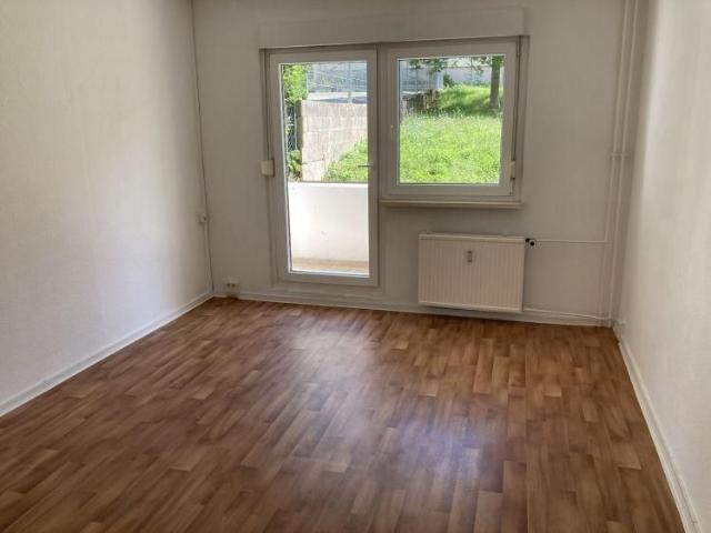 Ihr neues Familienglück: Modernisierte Erdgeschosswohnung mit Balkon und Top Lage