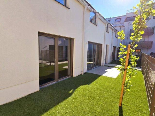 Fire Sale! Ihr neues Familienparadies! WOW Cooles Townhouse mit Garten! 4 Zimmer + Ideale Raumaufteilung + Erdwärme + Absolute Ruhelage + Tiefgarage! Nachhaltig und zukunftssicher investiert!
