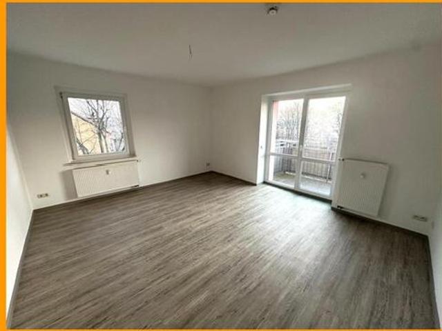 Ihr neues Zuhause: 3 Raum Wohnung mit Balkon und Bad mit Dusche & Wanne!