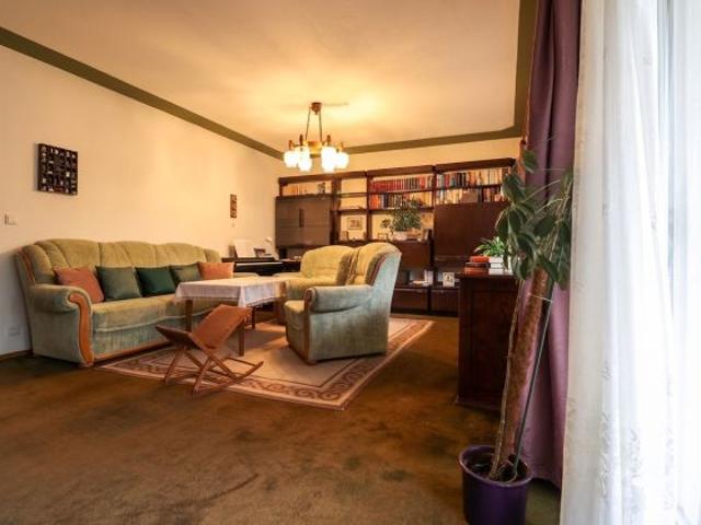 Ihr neues Zuhause wartet! Großzügige 3 Zimmer Wohnung mit Potenzial