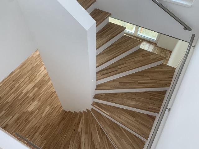 Open House am Semmering! ihr Neues Zuhause: wo Lebendiger Sommerzauber und Winterliche Ruhe Aufeinandertreffen! | Exklusive Dg Maisonette mit Seltener Zweitwohnsitz Widmung