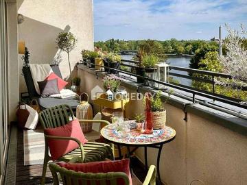 Ihr neues Zuhause zwischen Himmel, Wasser und Wohnkomfort Traumhafte 3 Zimmer Dachgeschosswohnung