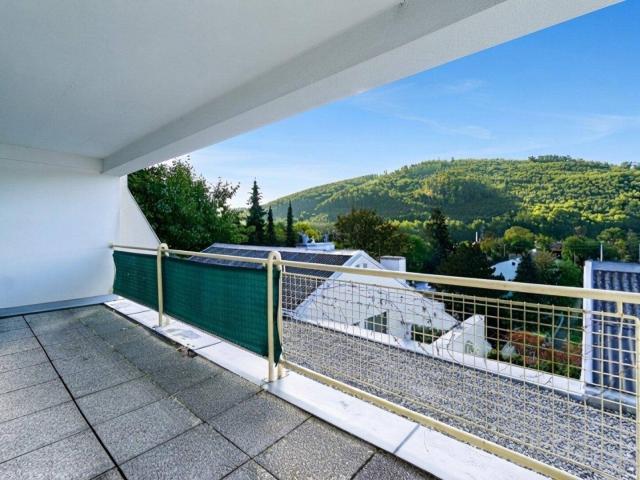 Ihr neues Zuhause am Wienerwald: Zentral begehbare 3 Zimmer Wohnung mit Loggia und Garagenplatz