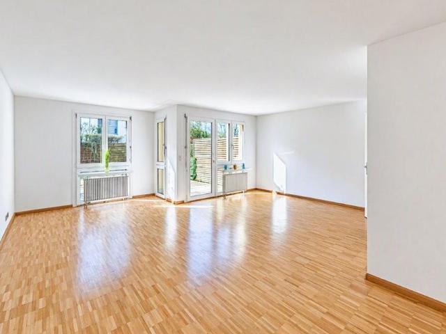 Ihr neues Zuhause auf zwei Etagen mit schönem Garten