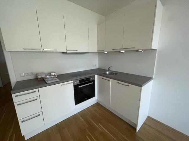 Ihr neues Zuhause: Charmante 2 Zimmer Wohnung in unmittelbarer Nähe zur U1 Kagraner Platz
